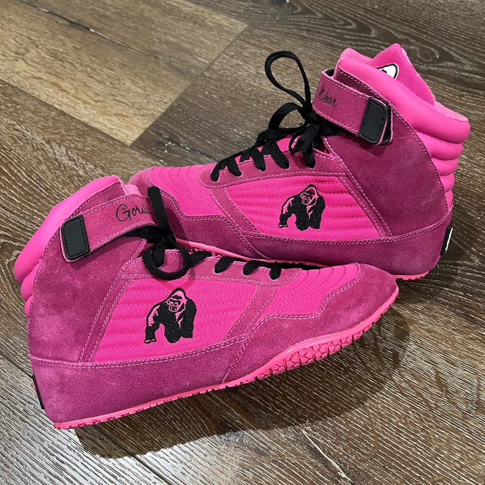 Gorilla wear pink and black shoes size 8